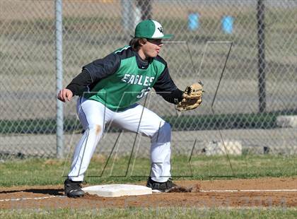 Thumbnail 1 in Valley View vs. Lone Star (Bells Tournament) photogallery.