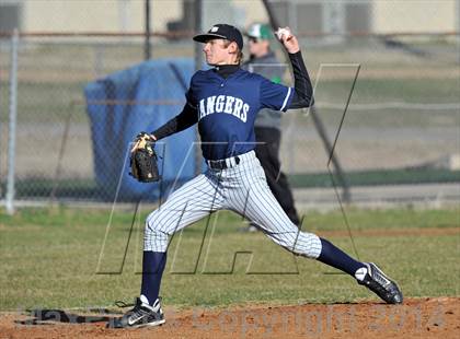 Thumbnail 1 in Valley View vs. Lone Star (Bells Tournament) photogallery.