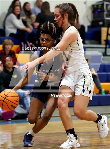 Thumbnail 1 in Jemison vs Isabella (Chilton County Tournament) photogallery.