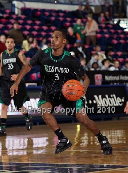 Thumbnail 3 in Kentwood vs Winter park (T-Mobile Invitational) photogallery.