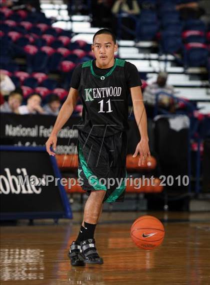 Thumbnail 2 in Kentwood vs Winter park (T-Mobile Invitational) photogallery.