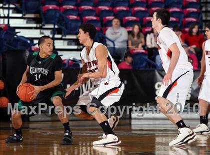 Thumbnail 2 in Kentwood vs Winter park (T-Mobile Invitational) photogallery.