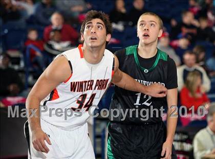 Thumbnail 2 in Kentwood vs Winter park (T-Mobile Invitational) photogallery.