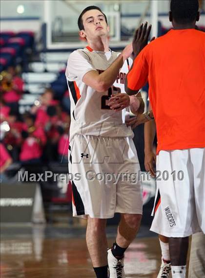 Thumbnail 2 in Kentwood vs Winter park (T-Mobile Invitational) photogallery.