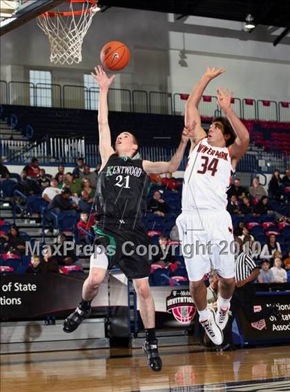 Thumbnail 3 in Kentwood vs Winter park (T-Mobile Invitational) photogallery.