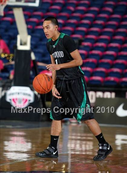 Thumbnail 2 in Kentwood vs Winter park (T-Mobile Invitational) photogallery.