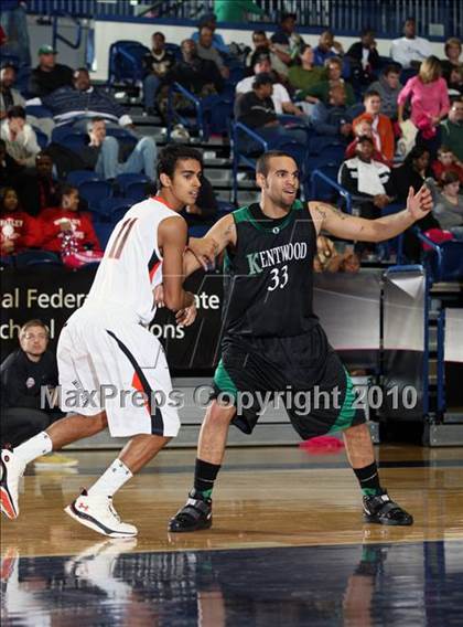 Thumbnail 3 in Kentwood vs Winter park (T-Mobile Invitational) photogallery.