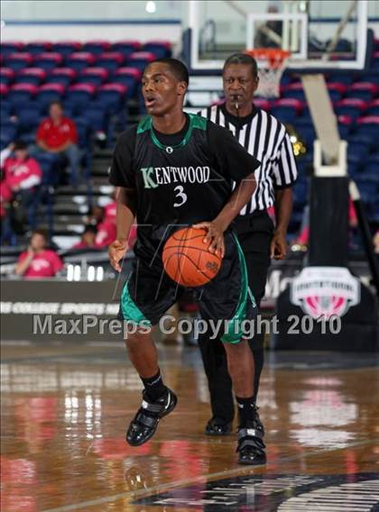 Thumbnail 1 in Kentwood vs Winter park (T-Mobile Invitational) photogallery.