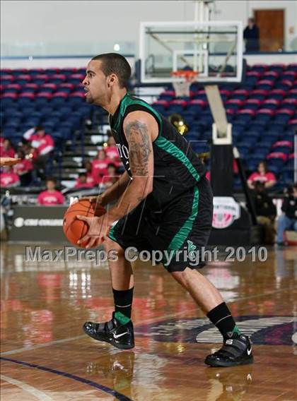 Thumbnail 2 in Kentwood vs Winter park (T-Mobile Invitational) photogallery.