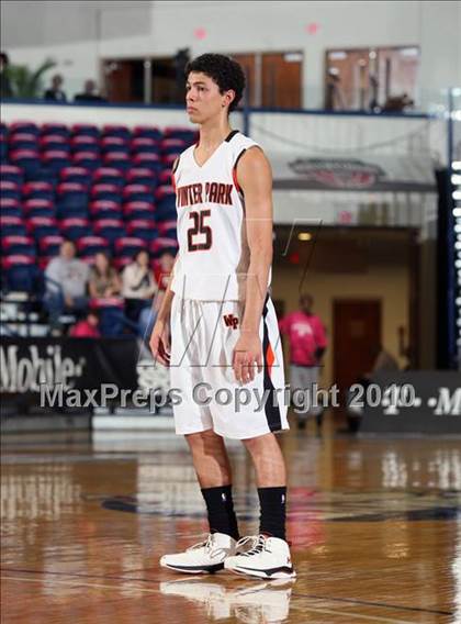 Thumbnail 1 in Kentwood vs Winter park (T-Mobile Invitational) photogallery.