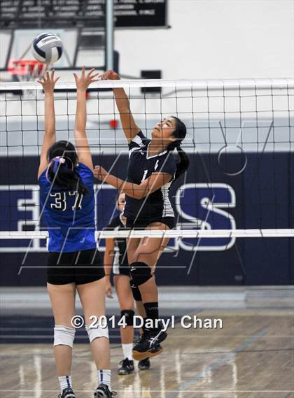 Thumbnail 2 in San Marino @ Flintridge Prep photogallery.