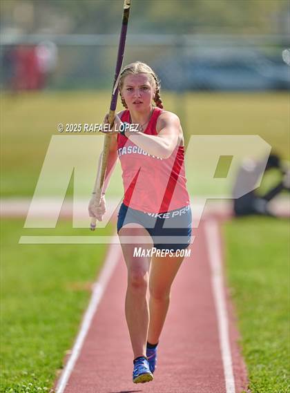 Thumbnail 3 in Panther Relays (Pole Vault) photogallery.