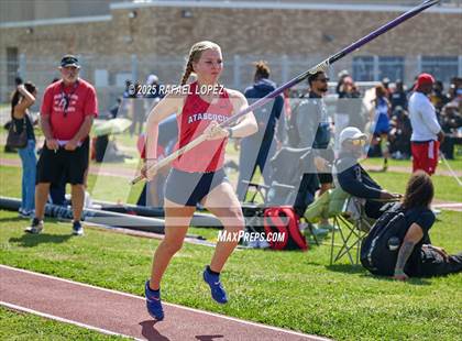 Thumbnail 3 in Panther Relays (Pole Vault) photogallery.