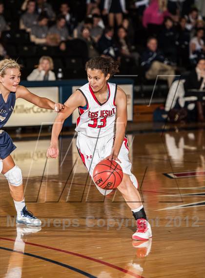 Thumbnail 1 in Regis Jesuit vs. Mullen photogallery.