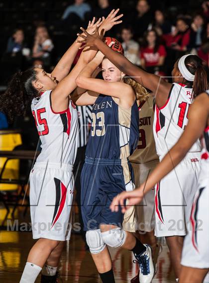 Thumbnail 1 in Regis Jesuit vs. Mullen photogallery.