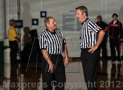 Thumbnail 3 in Regis Jesuit vs. Mullen photogallery.