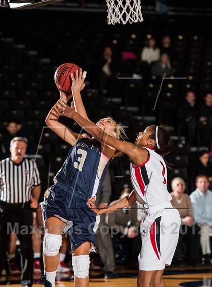 Thumbnail 1 in Regis Jesuit vs. Mullen photogallery.