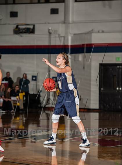 Thumbnail 2 in Regis Jesuit vs. Mullen photogallery.