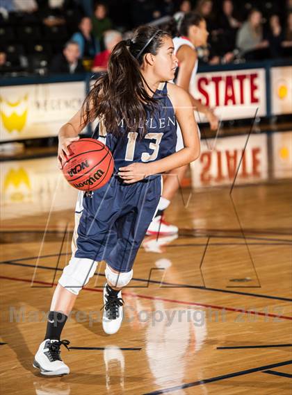 Thumbnail 2 in Regis Jesuit vs. Mullen photogallery.