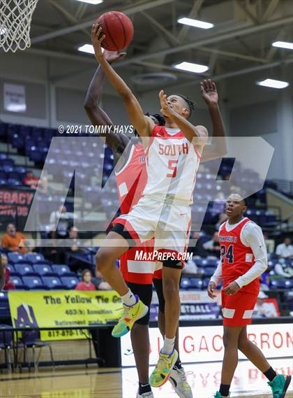 Thumbnail 1 in South Grand Prairie vs John Paul II (Whataburger Tournament) photogallery.
