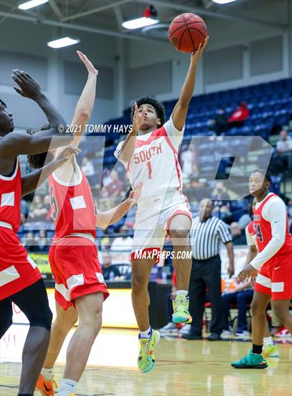 Thumbnail 2 in South Grand Prairie vs John Paul II (Whataburger Tournament) photogallery.