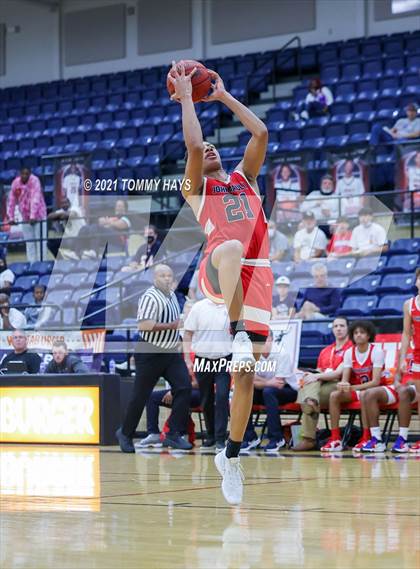 Thumbnail 2 in South Grand Prairie vs John Paul II (Whataburger Tournament) photogallery.