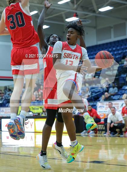 Thumbnail 3 in South Grand Prairie vs John Paul II (Whataburger Tournament) photogallery.