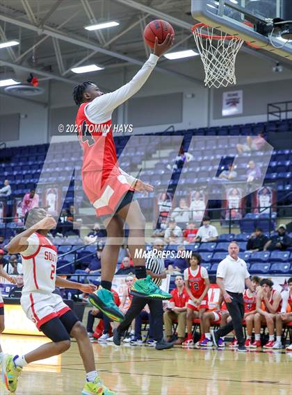 Thumbnail 3 in South Grand Prairie vs John Paul II (Whataburger Tournament) photogallery.