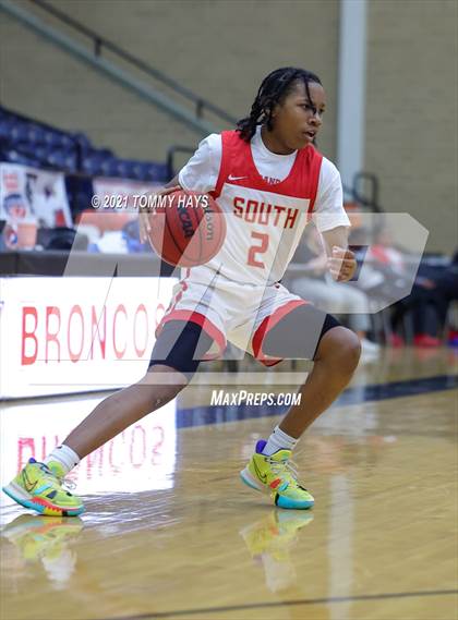 Thumbnail 3 in South Grand Prairie vs John Paul II (Whataburger Tournament) photogallery.