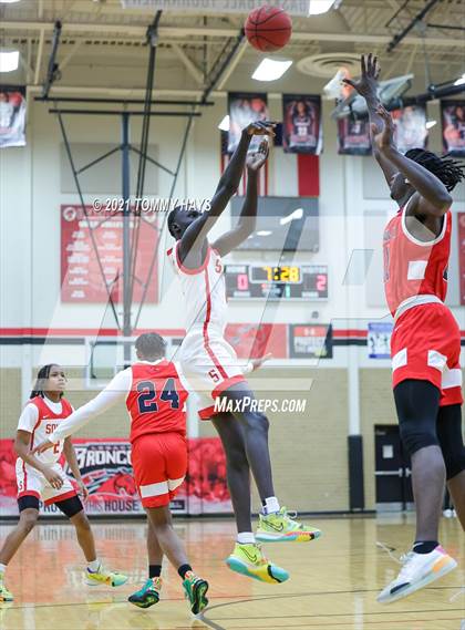 Thumbnail 3 in South Grand Prairie vs John Paul II (Whataburger Tournament) photogallery.