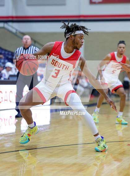 Thumbnail 2 in South Grand Prairie vs John Paul II (Whataburger Tournament) photogallery.