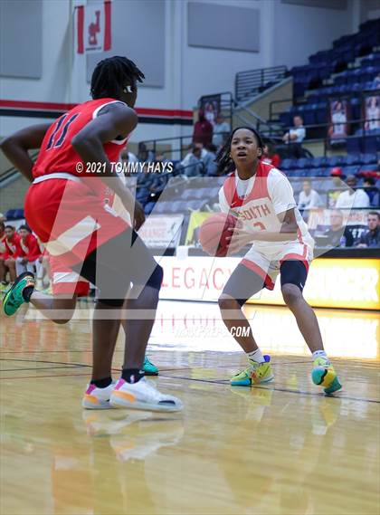 Thumbnail 2 in South Grand Prairie vs John Paul II (Whataburger Tournament) photogallery.