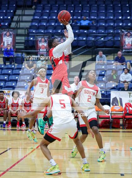 Thumbnail 2 in South Grand Prairie vs John Paul II (Whataburger Tournament) photogallery.