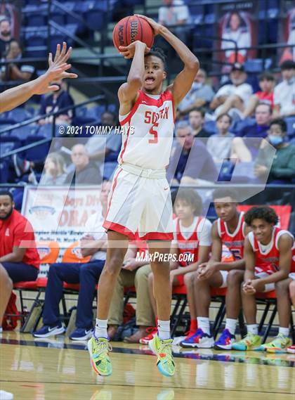 Thumbnail 2 in South Grand Prairie vs John Paul II (Whataburger Tournament) photogallery.