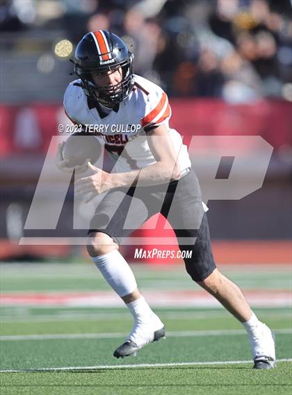 Thumbnail 2 in Monticello vs. Rich (UHSAA 8 Man Final) photogallery.