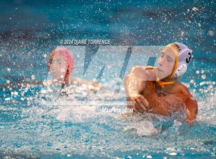 Thumbnail 1 in Mater Dei vs. Foothill photogallery.