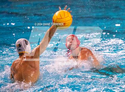 Thumbnail 3 in Mater Dei vs. Foothill photogallery.