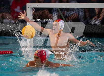 Thumbnail 3 in Mater Dei vs. Foothill photogallery.