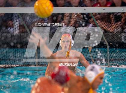 Thumbnail 3 in Mater Dei vs. Foothill photogallery.