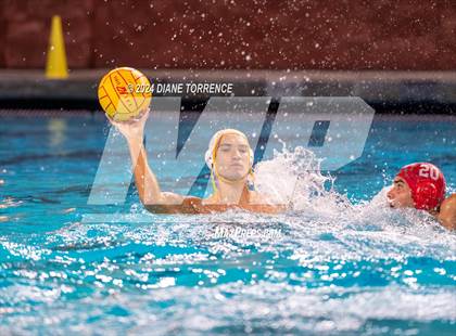 Thumbnail 2 in Mater Dei vs. Foothill photogallery.