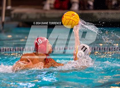 Thumbnail 1 in Mater Dei vs. Foothill photogallery.
