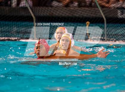 Thumbnail 2 in Mater Dei vs. Foothill photogallery.