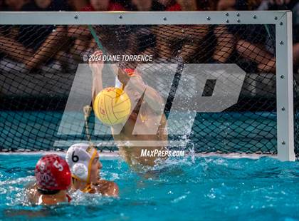 Thumbnail 2 in Mater Dei vs. Foothill photogallery.