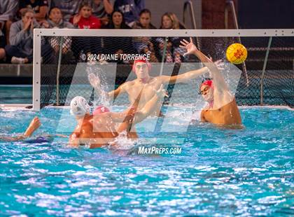 Thumbnail 2 in Mater Dei vs. Foothill photogallery.