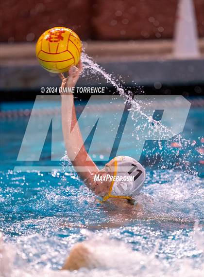 Thumbnail 3 in Mater Dei vs. Foothill photogallery.