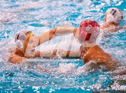 Thumbnail 3 in Mater Dei vs. Foothill photogallery.