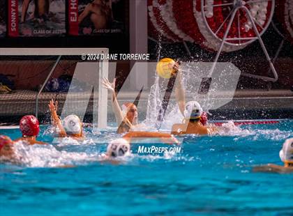 Thumbnail 1 in Mater Dei vs. Foothill photogallery.
