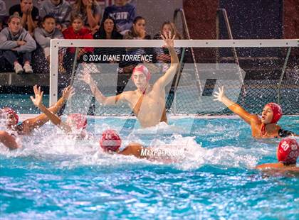 Thumbnail 2 in Mater Dei vs. Foothill photogallery.