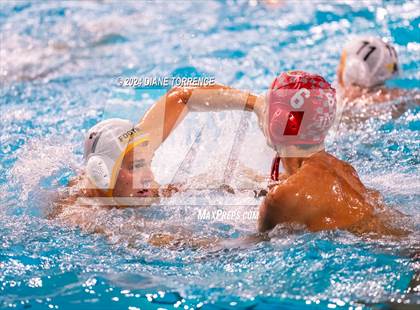 Thumbnail 2 in Mater Dei vs. Foothill photogallery.