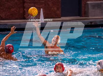 Thumbnail 1 in Mater Dei vs. Foothill photogallery.